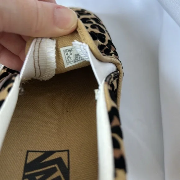 Vans Brown and Black Leopard Print Sneakers…girls size 4.5…Like New!!!! - Picture 4 of 4